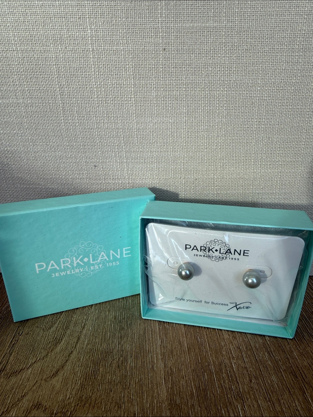 Park Lane Aqua Gift Box with Silver Pearl Stud Earrings